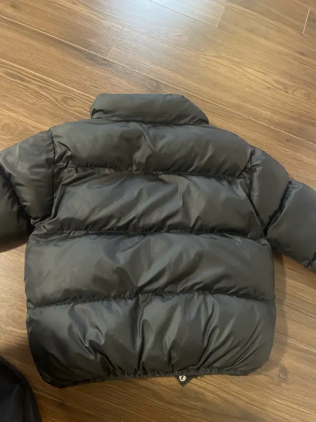 puffer jacket manteau in Women's - Tops & Outerwear in City of Montréal - Image 3