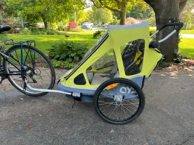 Take your little ones along for the ride — or enjoy a smooth stroller walk — with this versatile Cyc...