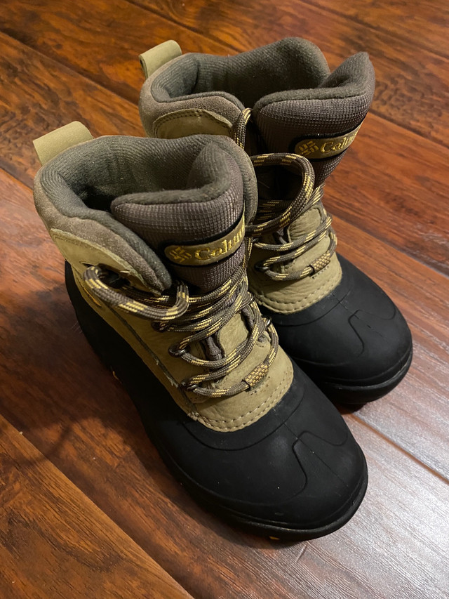 Columbia Waterproof Boots (7) in Women's - Shoes in Windsor Region