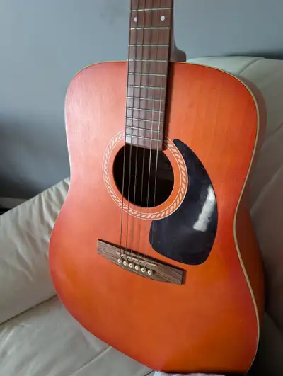 Art & Lutherie Guitar - Great Shape, View more