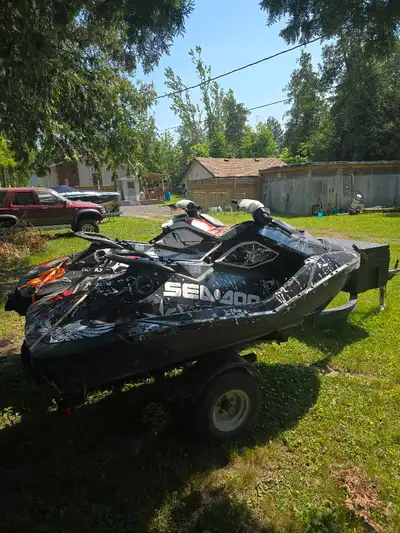 ONLY black one available and double trailer Black one is the 2up 90hp, it's good to go. Has 135 hour...