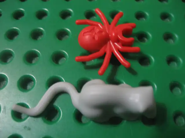 Lego Rat Spider Animal Lot Halloween Castle Harry Potter Mouse in Toys & Games in City of Toronto - Image 2