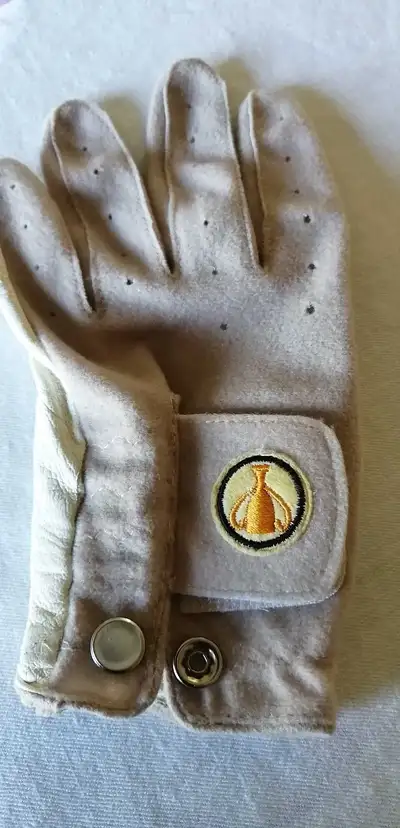 Ladies large, left hand, golf glove, View more