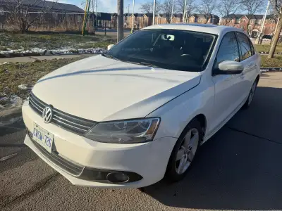 REBUILT TITLE 2014 Jetta TDI 2.0 runs and drives excellent no issues with driving , except engine li...