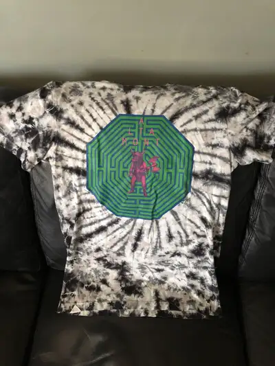 Very Good Condition. Size Medium.