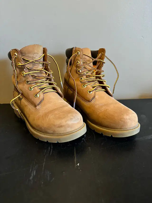 Timberland Boots Size US 6.5 Waterproof in Men's Shoes in Ottawa - Image 5
