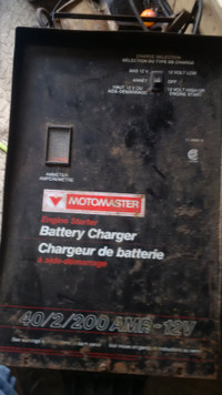 Motomaster 11-1157-4 Engine Starter Battery Charger