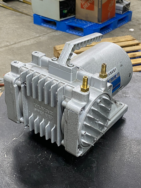 Ulvac Diaphragm Vacuum Pump DA-60S 115V in Other in Vancouver - Image 2