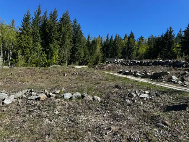 Shuswap lakeview 1.5 acre lot with infrastructure  in Land for Sale in Kamloops - Image 7