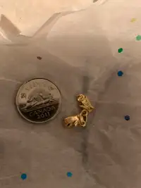 10kt gold pendants 75$ each chaque