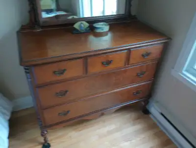 Commode Antique avec Miroir Pivotant, View more