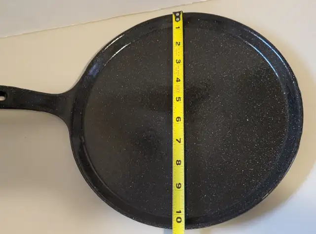Nuwave Cast Iron 10.6” Griddle Pan Porcelain Enamel Coating in Kitchen & Dining Wares in Oshawa / Durham Region - Image 6