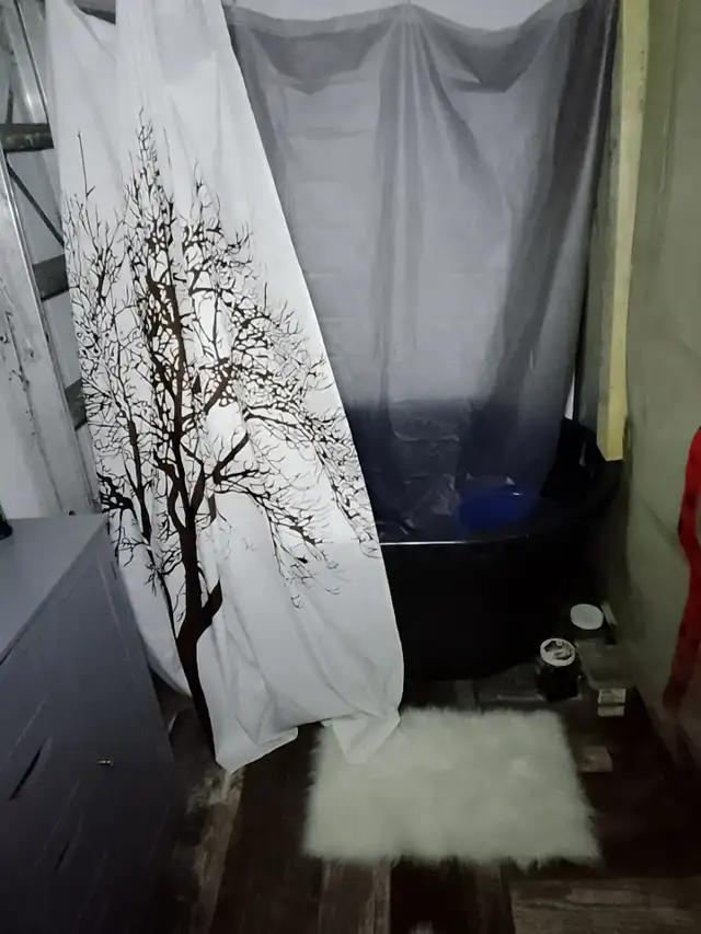 Reefer trailer converted into spacious tiny home in Cargo & Utility Trailers in Sudbury - Image 5