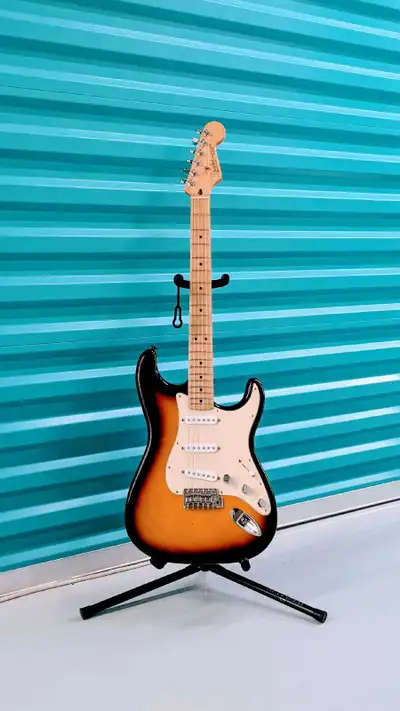 Fender Standard Stratocaster (MIM) – Brown Sunburst, View more