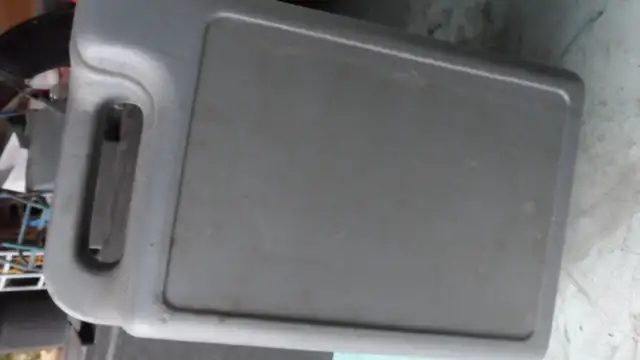 8 TON JACK IN CASE64141830955779122