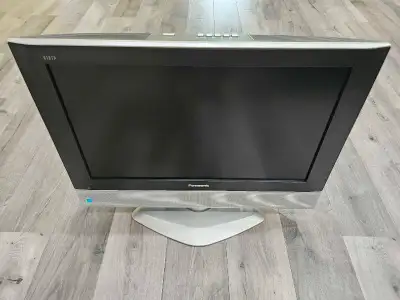 Panasonic 23" TV (TC-23LX50)