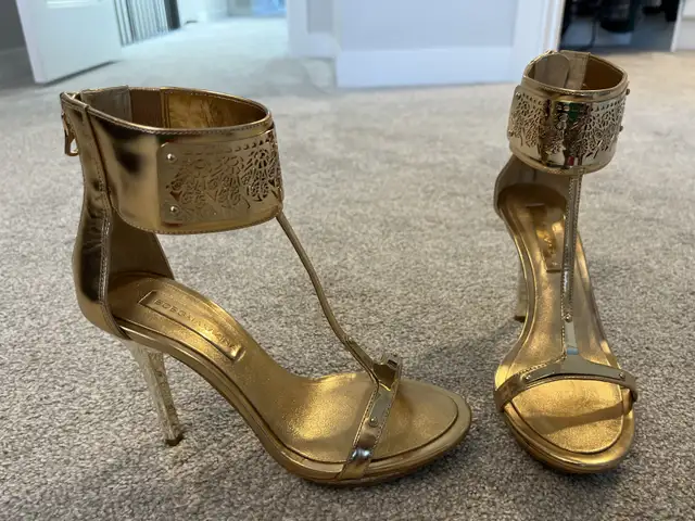 Variety of High Heels (size 6-7) in Women's - Shoes in Calgary - Image 4