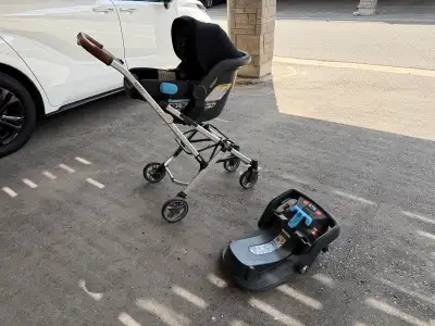 Uppababy Minu v1 frame with Mesa and adapters., View more