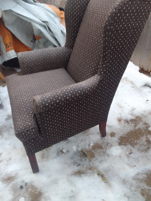 upholstered chairs in Chairs & Recliners in Edmonton - Image 2