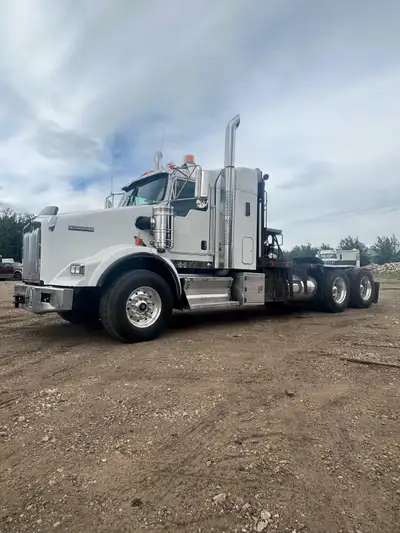 Cummins isx 15 550hp 18 speed eaton 725,000 km 20,725 hours Fresh Ab cvip 18,000 lb fronts 46,000 lb...