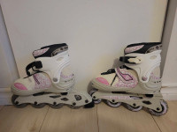 Rollerblades size 5-8 in good condition.