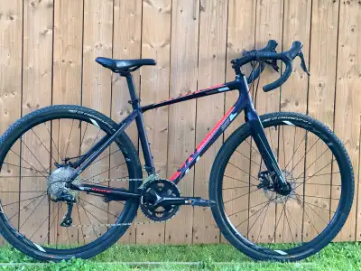 Gravel bike Liv Invite like new (54cm ) , View more