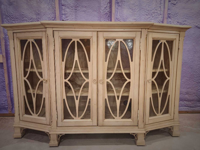 Display unit / entertainment centre  in Hutches & Display Cabinets in Markham / York Region