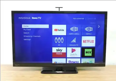 24'' Roku Smart LED TV Insignia, View more