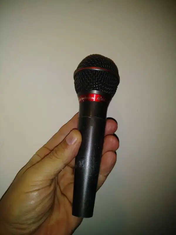 Microphone stand and one microphone of your choice in Other in Mississauga / Peel Region - Image 7
