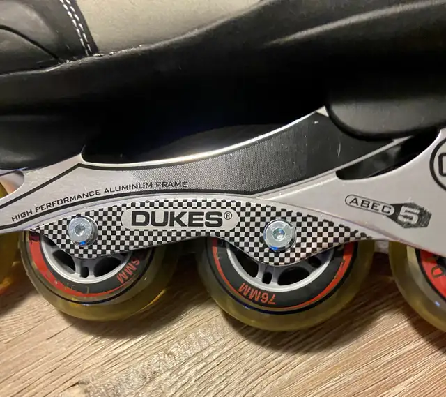 Size 8 Dukes 540 Inline Skates  in Skates & Blades in London - Image 3