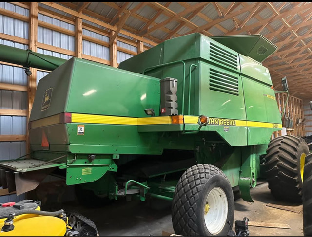 COMBINE - John Deere 9610 Maximizer in Farming Equipment in Edmonton - Image 3