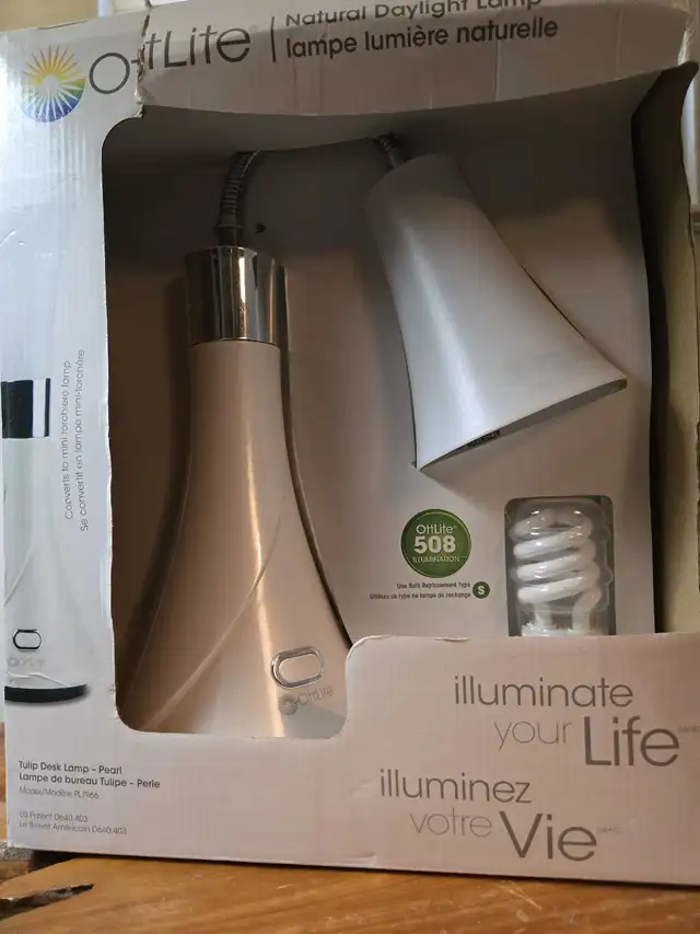 Ottlite Tulip Table Lamp--Brand New in Indoor Lighting & Fans in Kitchener / Waterloo - Image 3