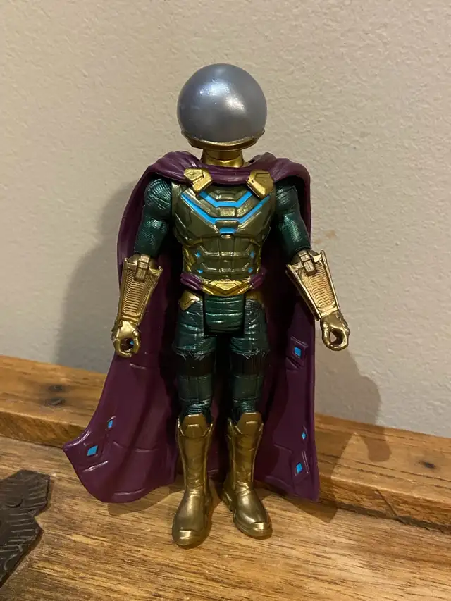 MARVEL Mysterio 6” Far From Home Spider Man Figure in Toys & Games in Oshawa / Durham Region - Image 3