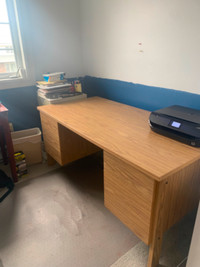 Desk in perfect condition