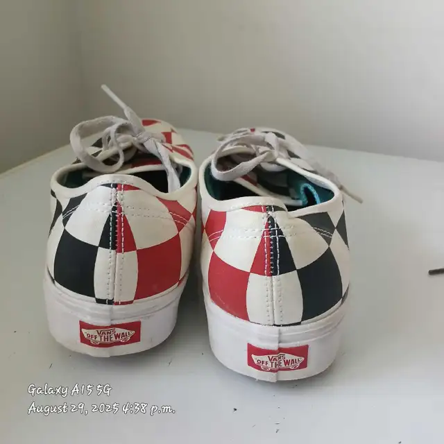 Vans Off The Wall Shoes in Men's Shoes in St. Catharines - Image 5