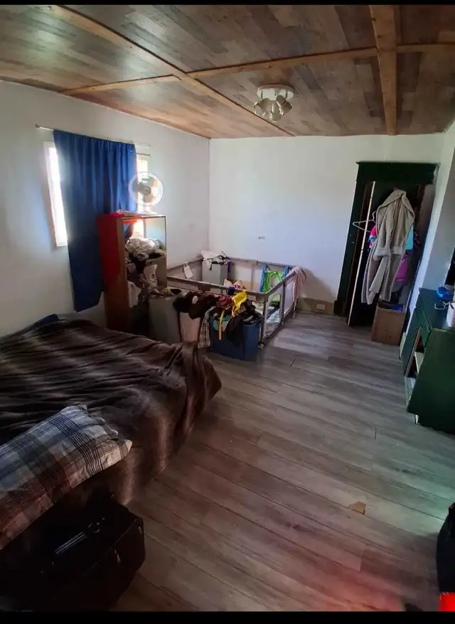 Large Lot in Wynyard, SK - 3 Bed, 1 Bath, Reno Potenti in Houses for Sale in Saskatoon - Image 5