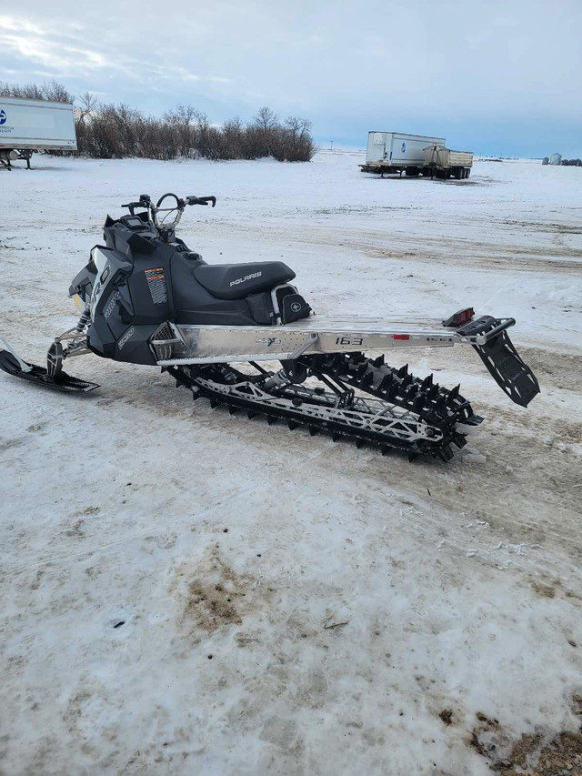 2017 RMK 800 in Snowmobiles in Saskatoon - Image 3