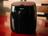 Philips Premium Airfryer with Fat Removal Tech HD9721