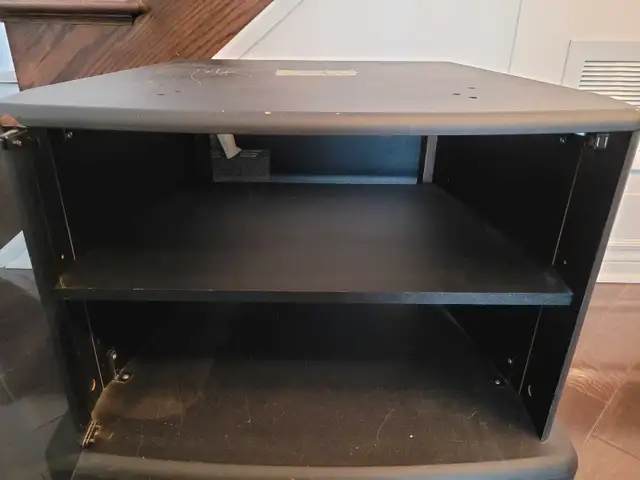 Toshiba TV and TV stand for sale in TVs in Ottawa - Image 3