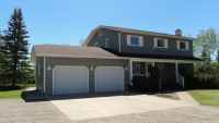 Beautiful Regina Acreage - Rural Living/Urban Reach