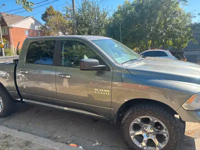 Selling used 2013 ram 1500 big horn truck 160km with a brand new replacement stereo speaker Uses reg...