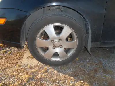 4Jante alluminium 16'' tres bonne condition, Etais sur Ford Focus 2010. Vendu avec deux bonS pneu ét...