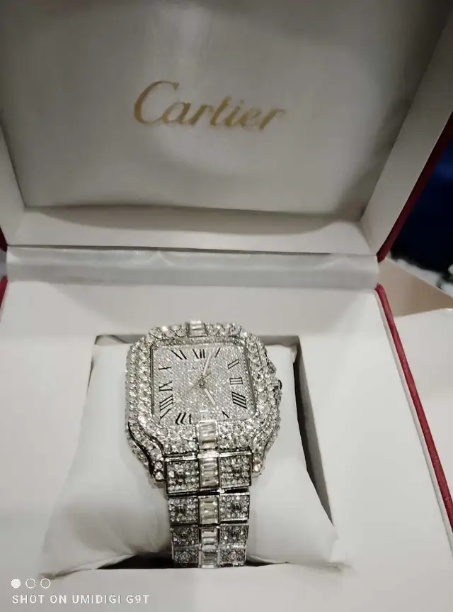 Cartier Santos iced out in Jewellery & Watches in City of Montréal - Image 4