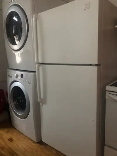 Refrigerator/ Fridge, réfrigérateur, frigo WHIRLPOOL BON ÉTAT, View more