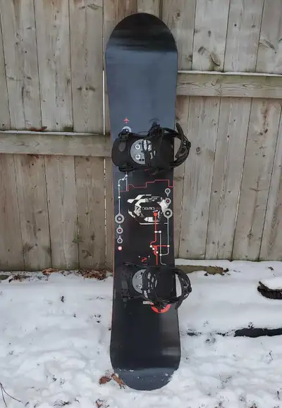 ROSSIGNOL 150cm Snowboard with ROSSIGNOL Bindings Excellent condition $450