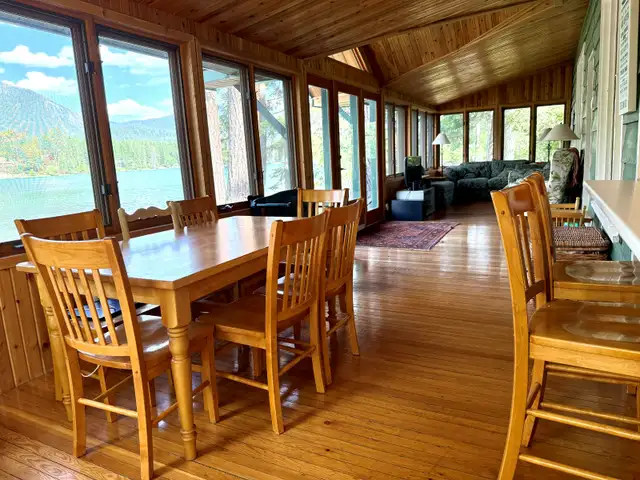 Lakefront Cabin with Stunning Lake & Mtn Views!  A Rare Gem! in British Columbia in Canada - Image 9