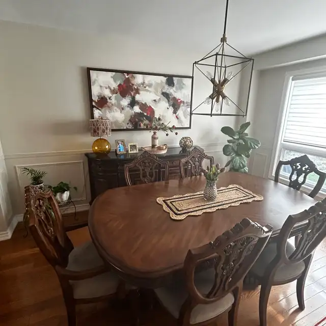 Beautiful Carved Wood Dining Set in Dining Tables & Sets in Hamilton - Image 2