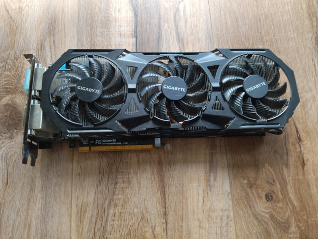 Gigabyte GTX 980 Graphics Card - Excellent Condition in System Components in City of Toronto