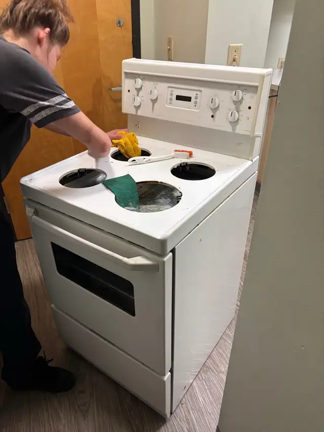 JUNK REMOVAL - CLEANING from $40 in Cleaners & Cleaning in Calgary - Image 4