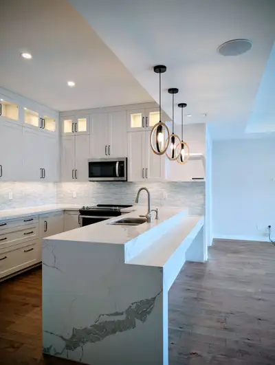 Bright Modern 3 Bedroom Condo | 2 Bath | 2 Parking | Open Concept | 195 Commonwealth, Kitchener $2,6...